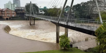 Defesa Civil de Timbó alerta para risco de chuvas intensas neste fim de semana