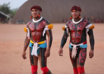 Exposição ‘Rio Acima – Uma Jornada pelo Xingu’ chega ao Sesc Niterói 