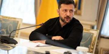 Zelensky adverte “ayatollah Putin” para situação do regime iraniano