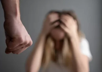 Homem é preso após agredir companheira e sogra em Blumenau 