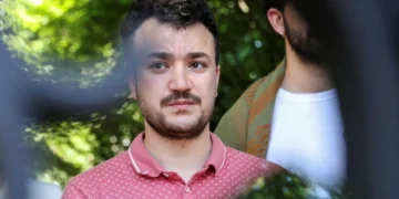 Juiz nos EUA ordena libertação do ativista Mahmoud Khalil