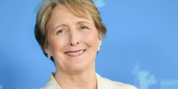 Fiona Shaw: ‘Em Hollywood, disseram que eu era velha demais aos 28 anos’