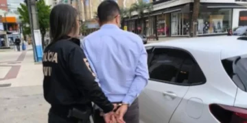 Golpe de R$ 20 milhões: falso corretor é preso vivendo luxo em SC