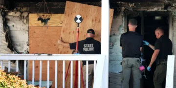 Aumentou para 10 o número de mortos em incêndio em lar no Massachusetts