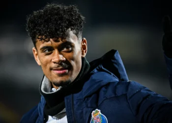 Gonçalo Borges foi ao Olival, mas está cada vez mais longe do FC Porto