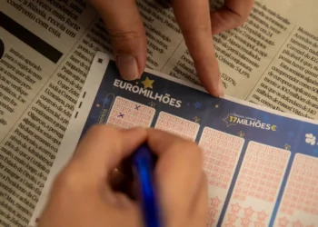 Euromilhões: Veja a chave desta terça-feira que vale 151 milhões