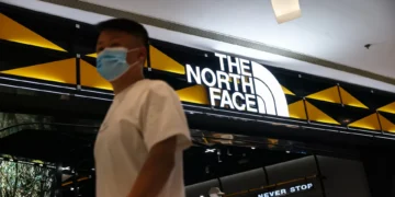 Empresas dos EUA cortam investimento na China devido a tarifas