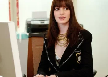As primeiras imagens de Anne Hathaway em ‘O Diabo Veste Prada 2’