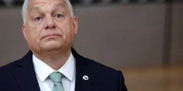 Polónia acusa Orbán de “sabotar” a UE por estar ao lado de Putin