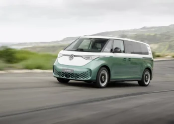 Este Volkswagen ID Buzz quer atravessar 75 países e entrar no Guinness