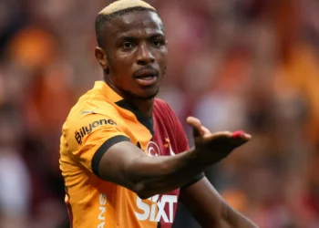 Osimhen ruma ao Galatasaray. É o reforço mais caro de sempre na Turquia