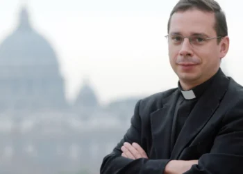 Justiça argentina acusa número dois do Opus Dei de tráfico de mulheres