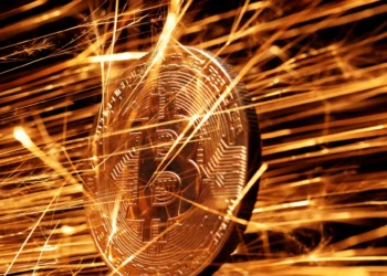 Bitcoin renova máxima histórica e sobe mais de 27% no ano: até onde preço pode ir?