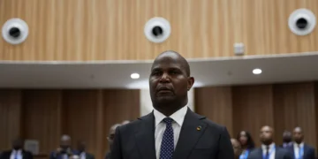 Presidente de Moçambique hoje em Lisboa (conversão da dívida na agenda)
