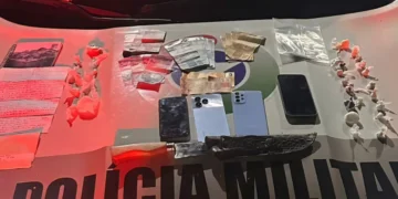 Homem pula no rio durante fuga da PM e acaba preso por tráfico em Indaial