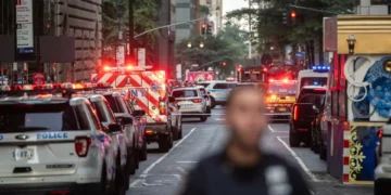 Cinco mortos (incluindo atirador) em tiroteio em edifício de Nova Iorque