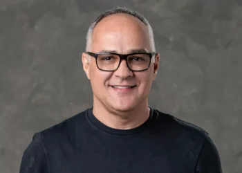 Todo poderoso na Globo, Amauri Soares anuncia em reunião que deixará cargo
