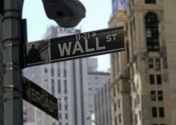 S&P 500 e Nasdaq fecham em recorde com ações de tecnologia e acordo EUA x Vietnã