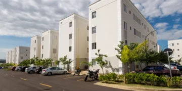 Apenas 4 papéis sobem mais de 10% e 7 ações caem mais de 14% em junho no Ibovespa