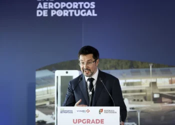 NA entrega hoje ao Governo proposta para baixar custos do novo aeroporto