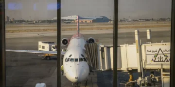 Teerão anuncia reabertura total do espaço aéreo. “Prontos a operar voos”