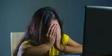 Se sentir estressado ao assistir à partida em que você apostou: isso é normal?