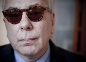 Poeta, editor e crítico Régis Bonvicino morre aos 70 anos