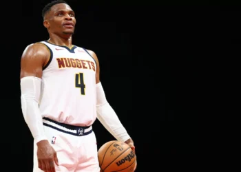 Russel Westbrook continua sem equipa e futuro mantém-se em aberto na NBA