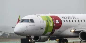 Aterragens e descolagens em Lisboa estiveram suspensas após “emergência”