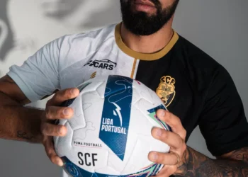Oficial: Franco Romero reforça linha defensiva do Farense