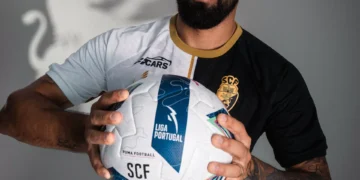 Oficial: Franco Romero reforça linha defensiva do Farense