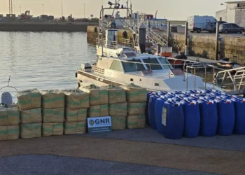 GNR apreende 1.500 quilos de haxixe e uma embarcação na Ria Formosa