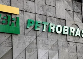 Petrobras (PETR4) eleva em 7,6% produção de petróleo no Brasil no 2º tri