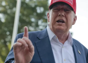 Administração Trump diz a embaixadas para não criticarem eleições estrangeiras