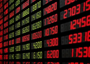 Ibovespa recupera linha dos 138 mil pontos, no maior nível desde 8 de julho