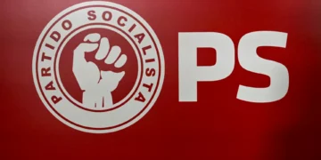 PS condena tiros em casa de candidato da AD, mas lamenta aproveitamento