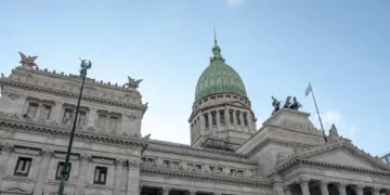 Argentina: peso cai pela 1ª vez em 13 dias e ações cedem com PIB e tensões internas