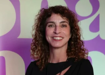 Como Rosane Svartman se divide entre escrever novelas e dirigir filmes