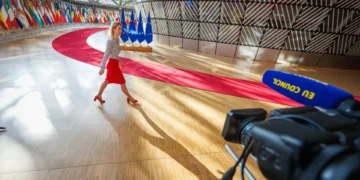 Ministros dos Negócios Estrangeiros da UE discutem paz na Ucrânia e Gaza