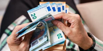 Pensões da Segurança Social caem hoje na conta (e com ‘bónus’ do IRS)