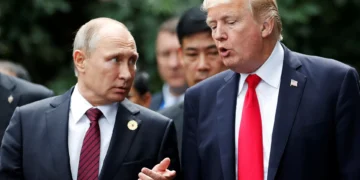 UE apoia diálogo Trump-Putin mas reitera integridade territorial de Kiev
