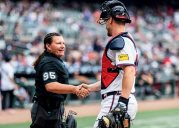 A primeira árbitra de um jogo da Major League de beisebol, nos EUA
