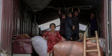 Uma criança é repatriada para o Afeganistão em crise a cada 30 segundos