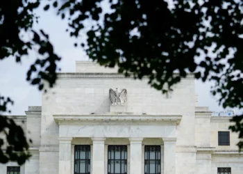 Chance de corte de juro pelo Fed em setembro beira 90% após renúncia de diretora