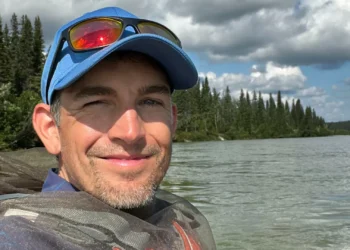 Jornalista que esteve desaparecido na Noruega bebeu urina para sobreviver