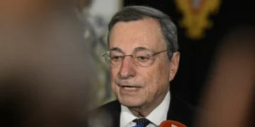 Ex-presidente do BCE diz que UE viu “evaporar” poder comercial