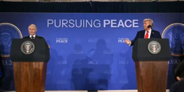 Trump e Putin assinalam sem detalhes progressos na cimeira no Alasca