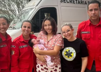 Bebê de 15 dias é salva após engasgo em quartel dos Bombeiros de Ilhota