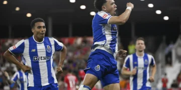 FC Porto ‘cura’ galo em Barcelos e acompanha Sporting no trono