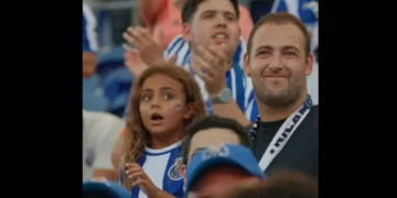 FC Porto mostra reações dos adeptos ao anúncio de Luuk de Jong no Dragão